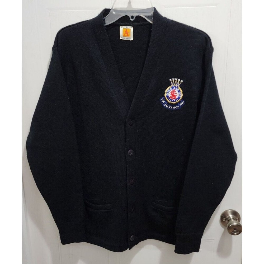 VTG The Salvation Army Blood‎ and Fire Crest Long Sleeve Cardigan Sweater Size M